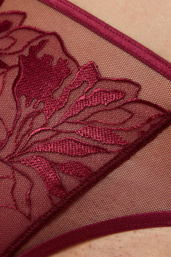 Coco embroidered garter belt dark red