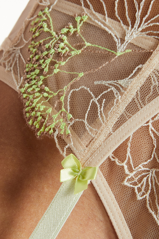 Soleil embroidered garter belt